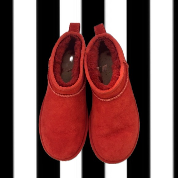 Red Mini Uggs - Picture 2 of 4